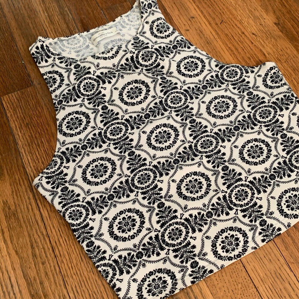 Abercrombie flower leaf halter cropped tank top